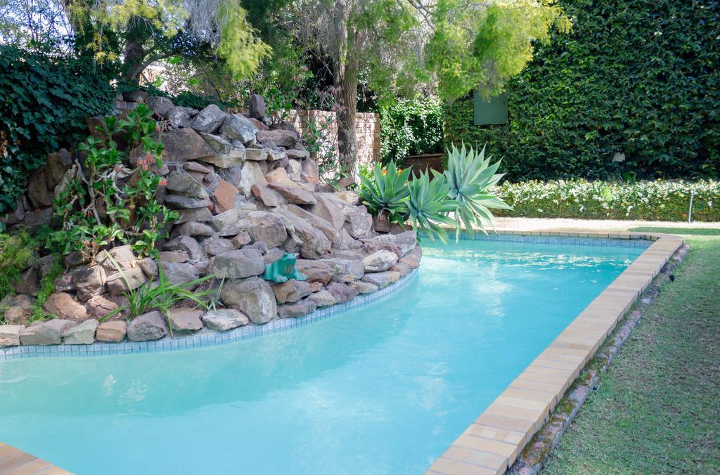 Adley House Bed & Breakfast Oudtshoorn Dış mekan fotoğraf